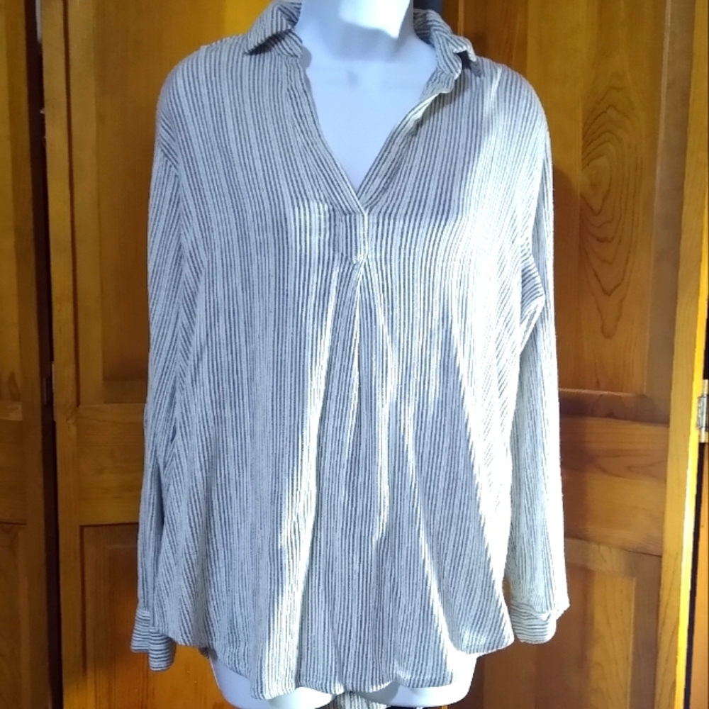 Med striped blouse